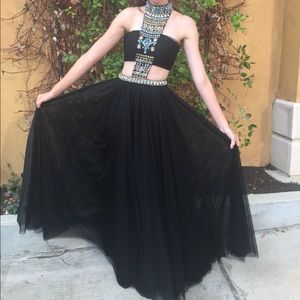 gorgeous sherri hill prom dress